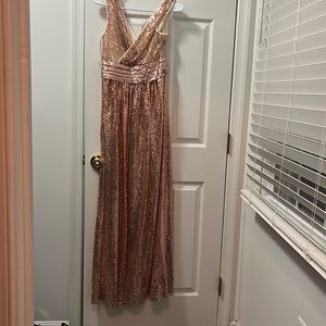 Like new sequin maxi dress. Size 2. Rose Gold.